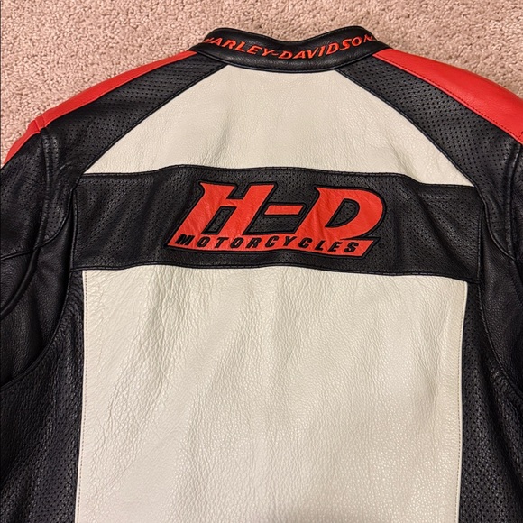 Harley-Davidson Black, Red, and White Leather Jacket - Picture 5 of 5